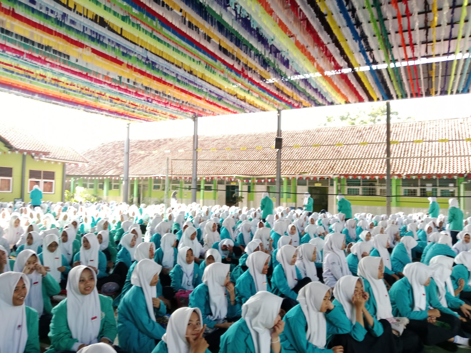 MTsN 1 Tegal Galang Donasi untuk Korban Tanah Bergerak di Desa Padasari dan Desa Kajen