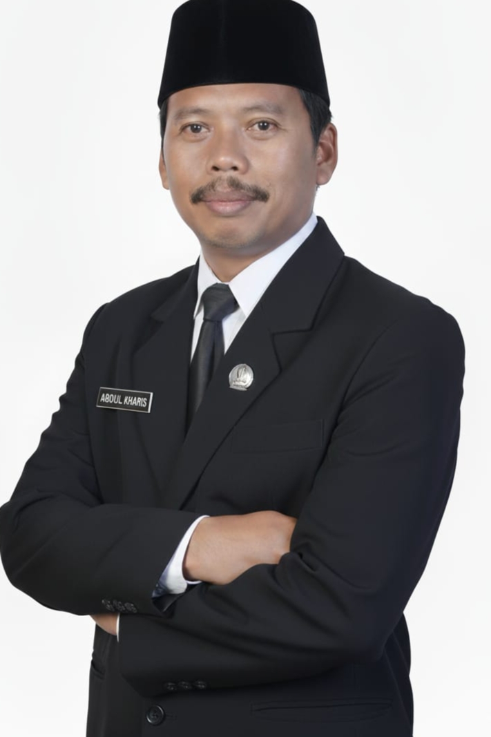 ABDUL KHARIS S.Ag